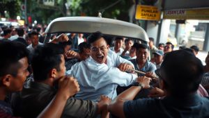 pemukulan supir angkot pemukulan supir angkot